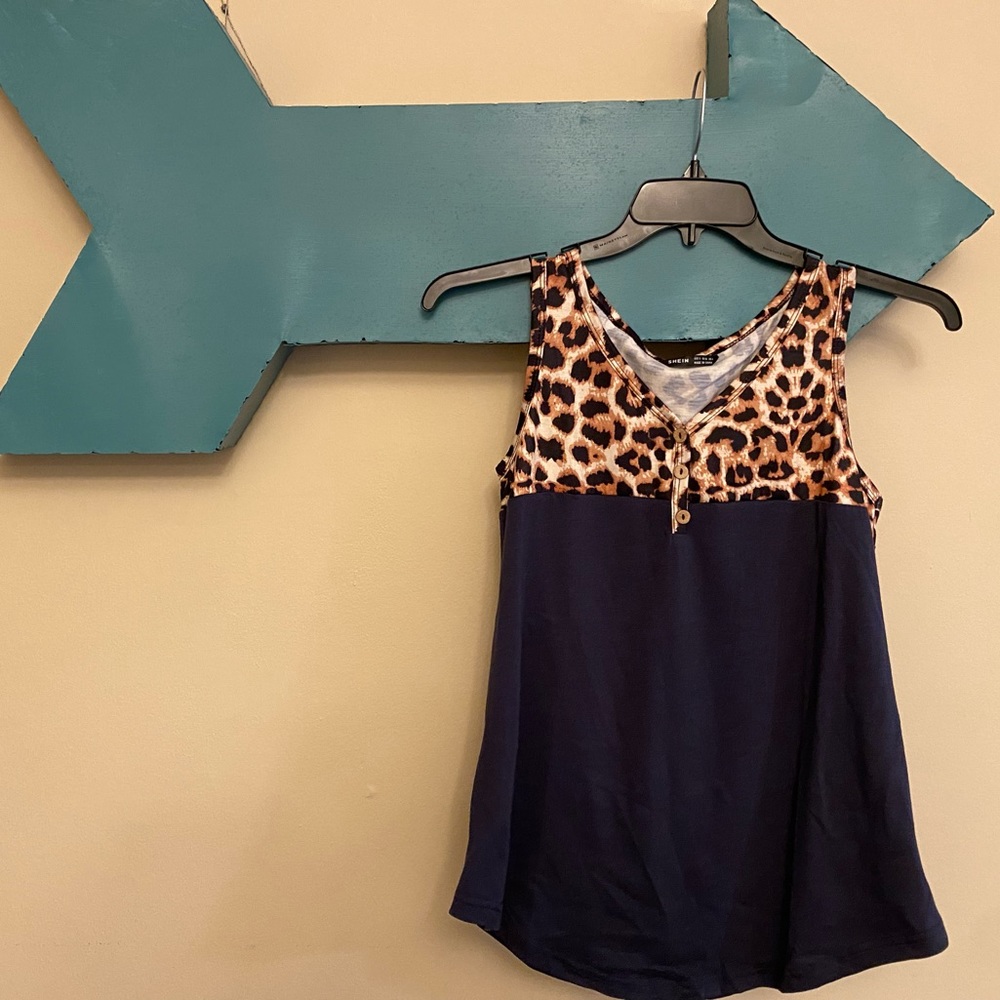 Cheetah print color lock tank top